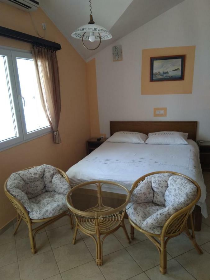Apartments Lanterna Tivat Exterior photo